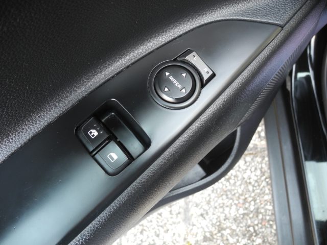 KIA Stonic usata 36