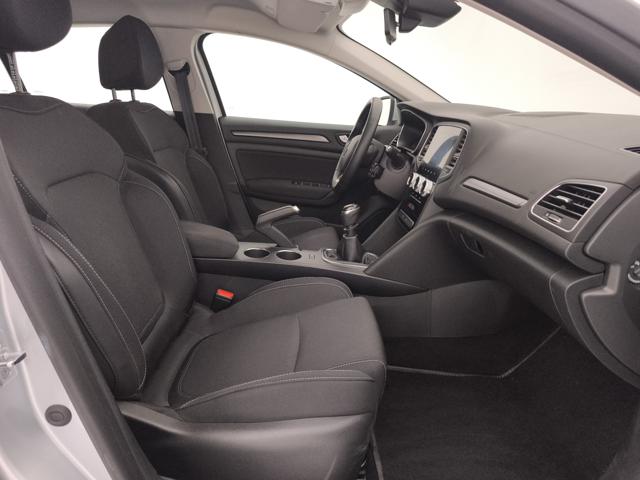 RENAULT Megane usata, con Sensori di parcheggio anteriori