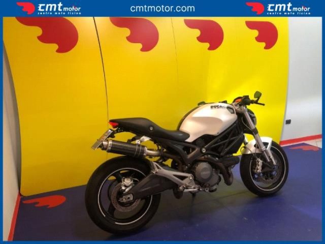 DUCATI Monster 696 usata 9