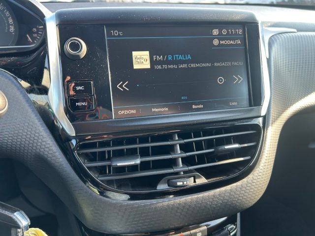 PEUGEOT 2008 usata, con Park Distance Control