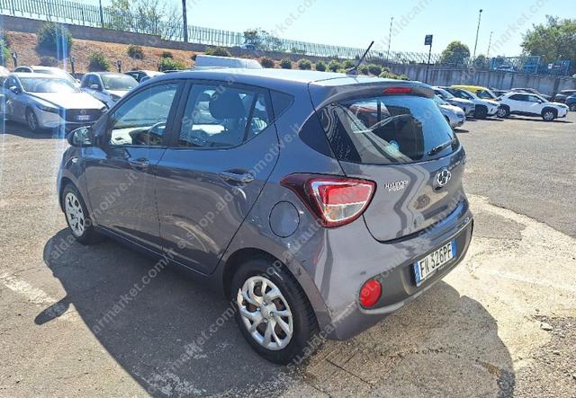 HYUNDAI i10 usata, con Airbag