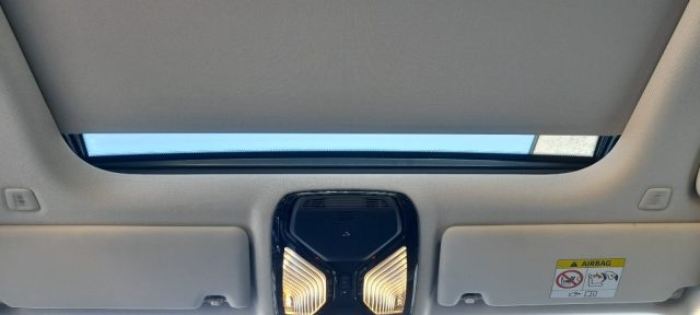 BMW 320 usata, con Sensori di parcheggio anteriori