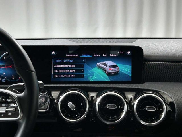 MERCEDES-BENZ A 180 usata, con Autoradio digitale
