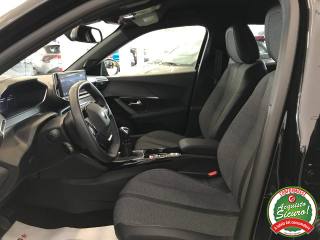 PEUGEOT 2008 usata, con Touch screen