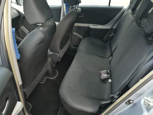 TOYOTA Yaris usata, con Specchietti laterali elettrici