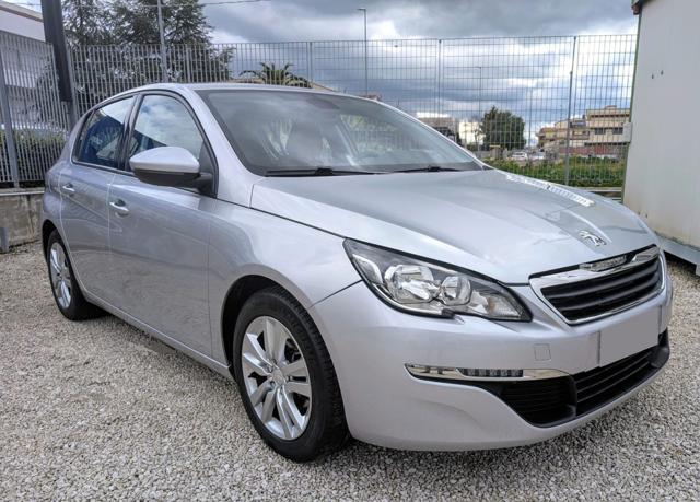 PEUGEOT 308 usata, con Airbag