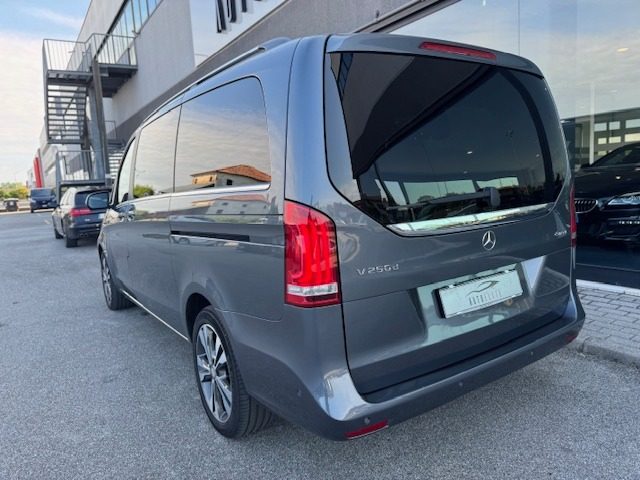 MERCEDES-BENZ V 250 usata, con Cronologia tagliandi