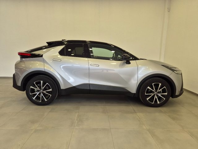 TOYOTA C-HR usata, con Autoradio