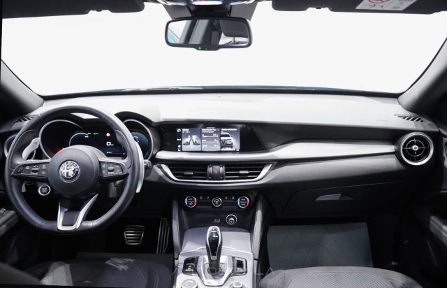 ALFA ROMEO Stelvio usata, con Specchietti laterali elettrici