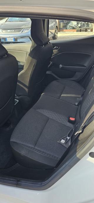 RENAULT Clio usata, con Sedile posteriore sdoppiato