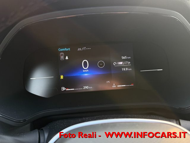 RENAULT Captur usata, con Cruise Control