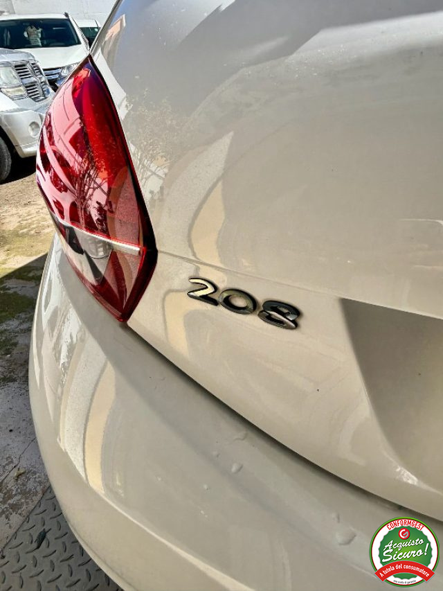 PEUGEOT 208 usata, con Touch screen