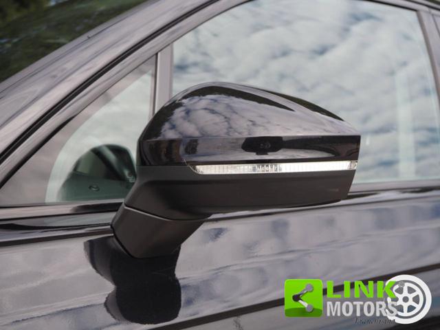 VOLKSWAGEN Touareg usata 36