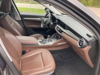 ALFA ROMEO Stelvio usata, con Alzacristalli elettrici