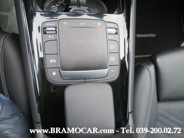 MERCEDES-BENZ GLB 180 usata, con Touch screen
