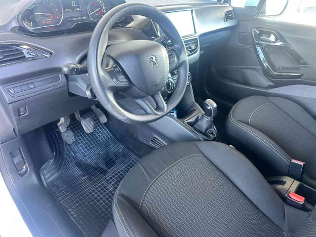 PEUGEOT 208 usata, con Autoradio