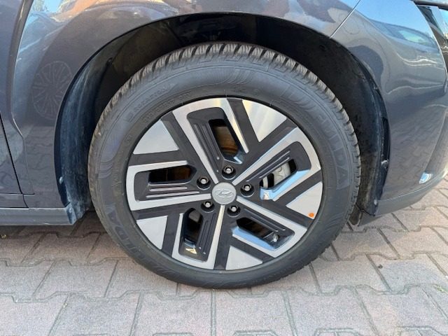 HYUNDAI Kona usata, con Autoradio