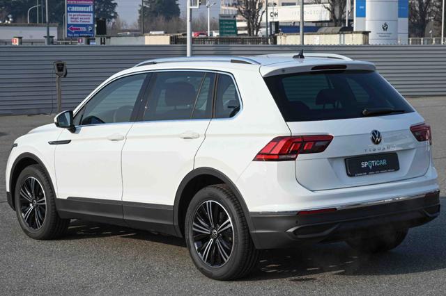 VOLKSWAGEN Tiguan usata, con Boardcomputer