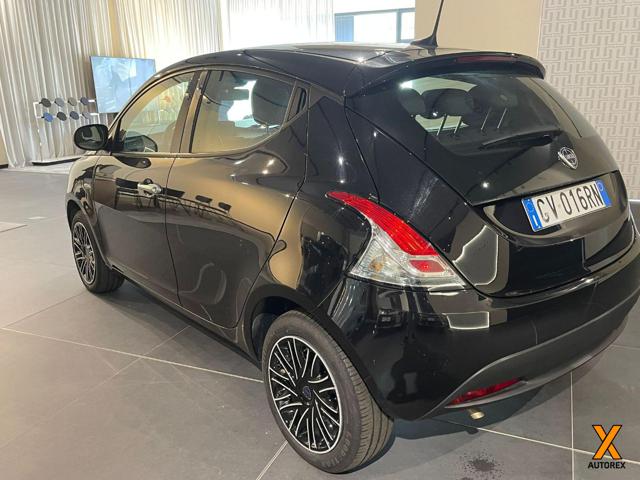 LANCIA Ypsilon usata, con ESP