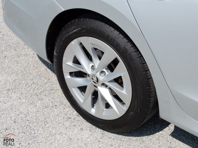 SKODA Octavia usata, con Volante multifunzione