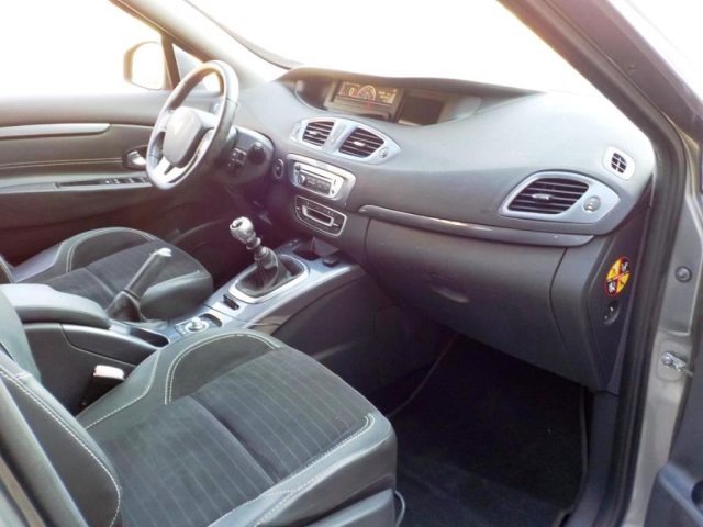 RENAULT Scenic usata, con Volante multifunzione