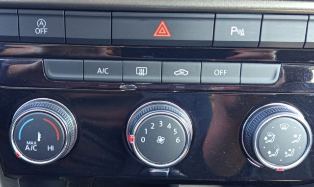 VOLKSWAGEN T-Roc usata, con Controllo trazione