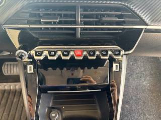 PEUGEOT 208 usata, con Sensore di luce