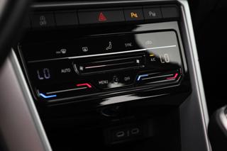VOLKSWAGEN T-Roc usata, con Controllo automatico clima