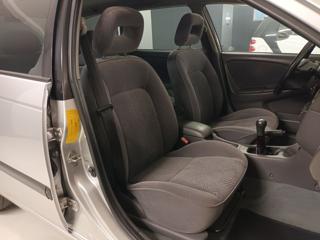 TOYOTA Avensis usata, con Specchietti laterali elettrici