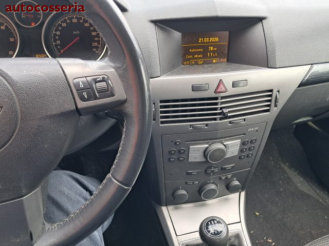 OPEL Astra usata, con Climatizzatore