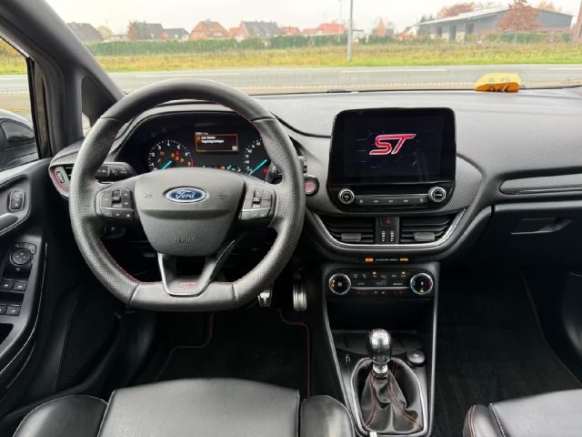 FORD Fiesta usata, con Chiusura centralizzata