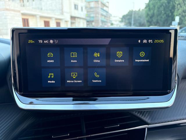 PEUGEOT 2008 usata, con Leve al volante