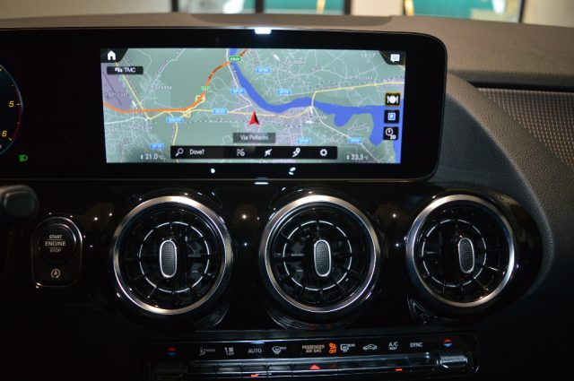 MERCEDES-BENZ GLA 200 usata, con Servosterzo