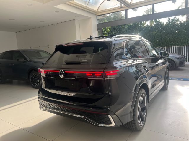 VOLKSWAGEN Tiguan usata, con Servosterzo