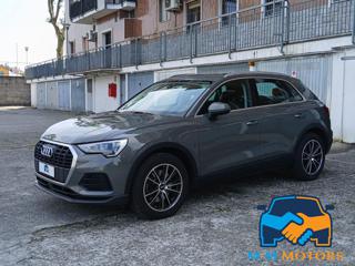 AUDI Q3 40 TFSI quattro S tronic Business