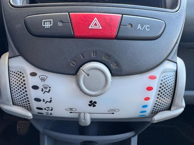 TOYOTA Aygo usata 11