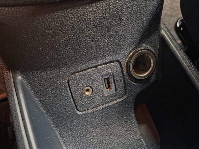 FORD Fiesta usata, con Specchietti laterali elettrici