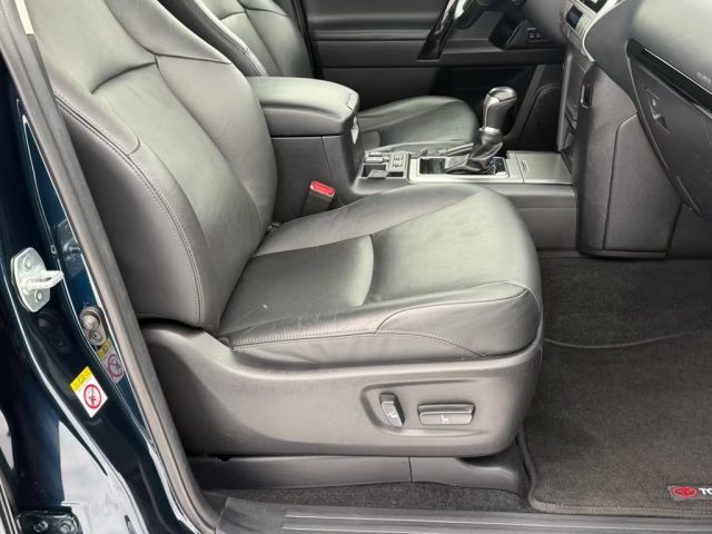 TOYOTA Land Cruiser usata, con Cerchi in lega