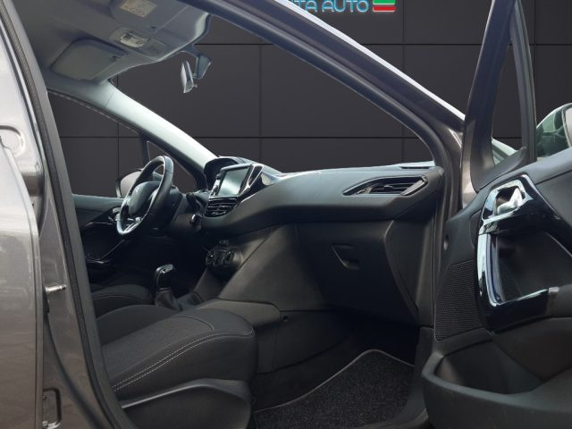 PEUGEOT 208 usata, con Volante in pelle
