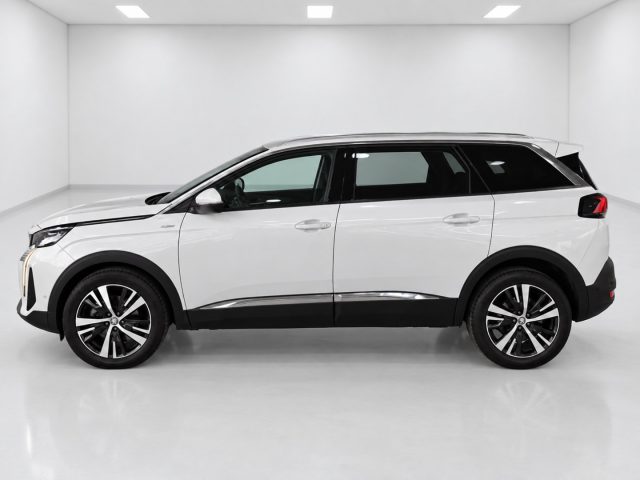 PEUGEOT 5008 usata, con Airbag