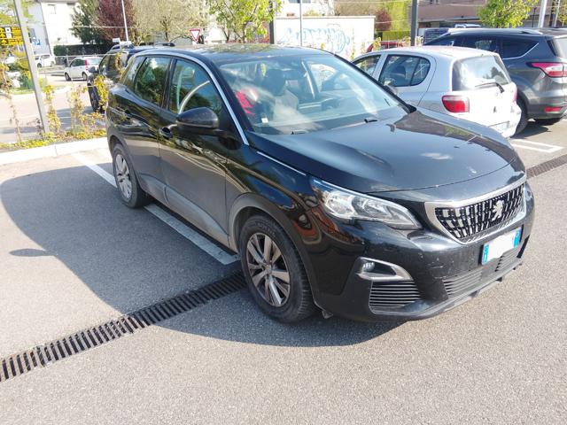 PEUGEOT 3008 usata, con Airbag