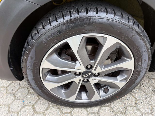 KIA Stonic usata, con USB