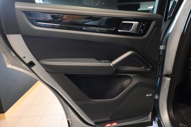PORSCHE Cayenne usata 60