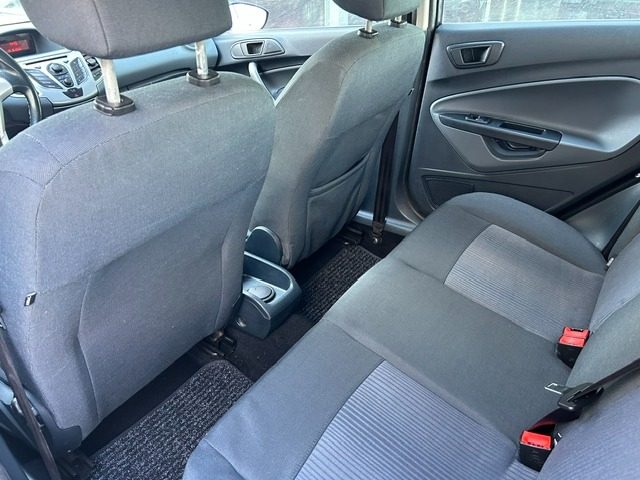 FORD Fiesta usata, con USB
