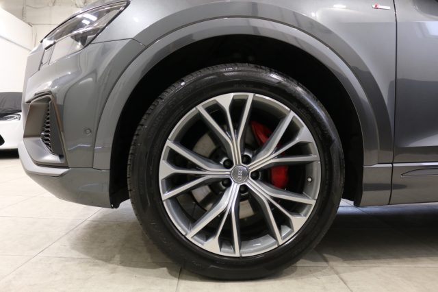 AUDI Q8 usata 24