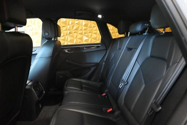 PORSCHE Macan usata 28