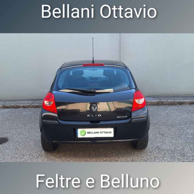 RENAULT Clio usata, con Autoradio