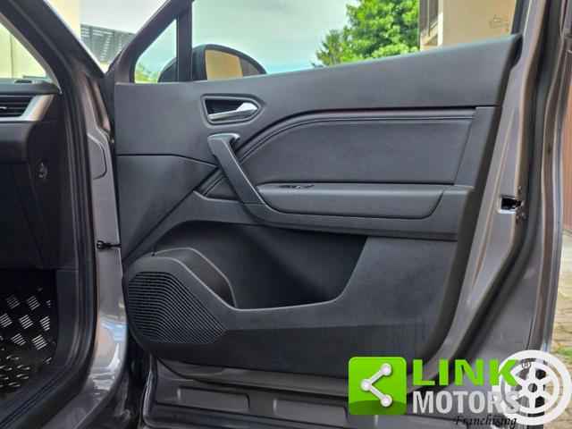 RENAULT Captur usata, con USB