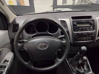 TOYOTA Hilux usata, con ESP