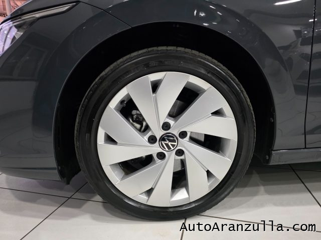 VOLKSWAGEN Golf usata, con Leve al volante